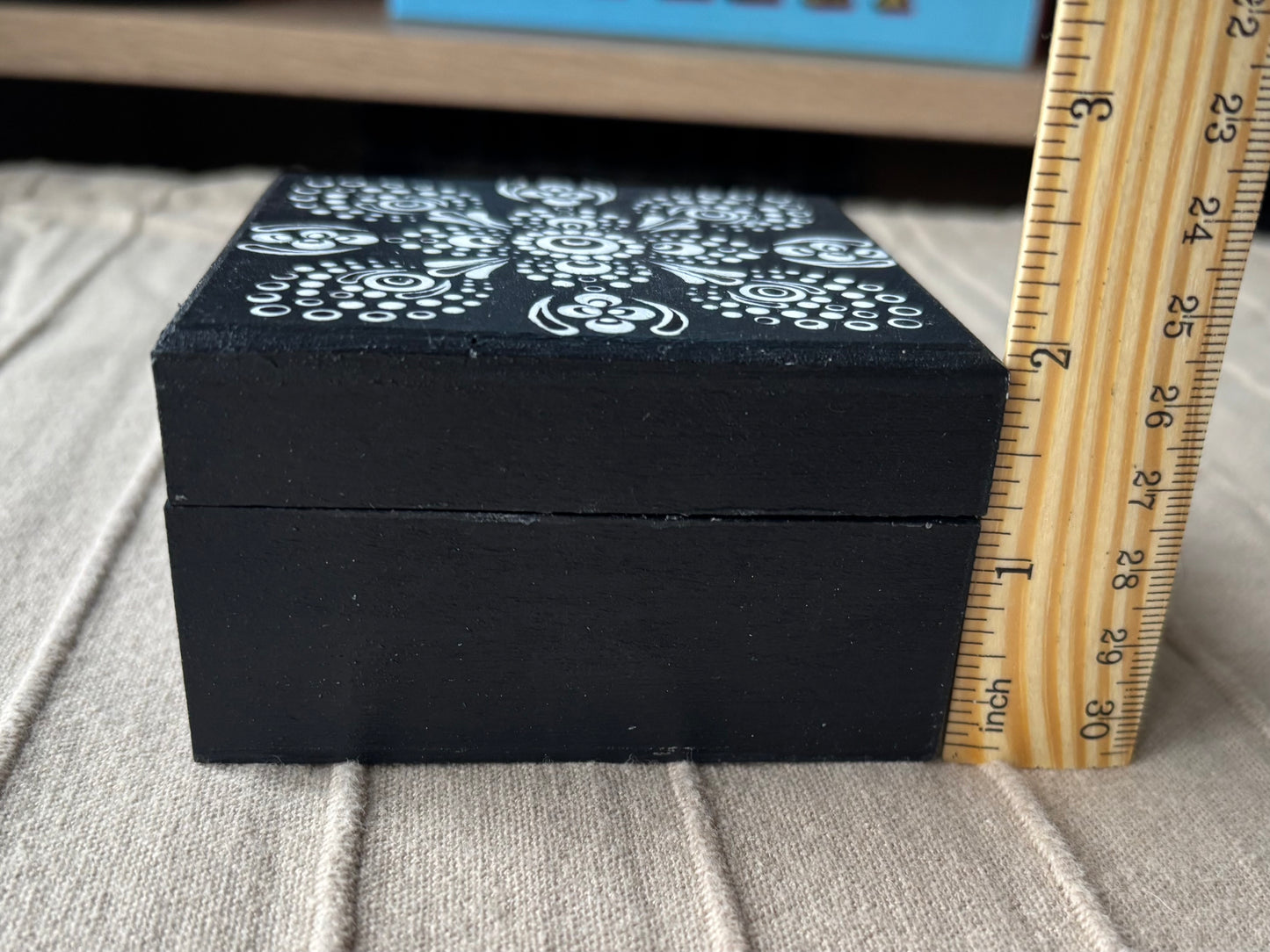 Handpainted Mandala Wooden Box Set 100% Pure Beeswax Candles 30 Minute 30 Candles