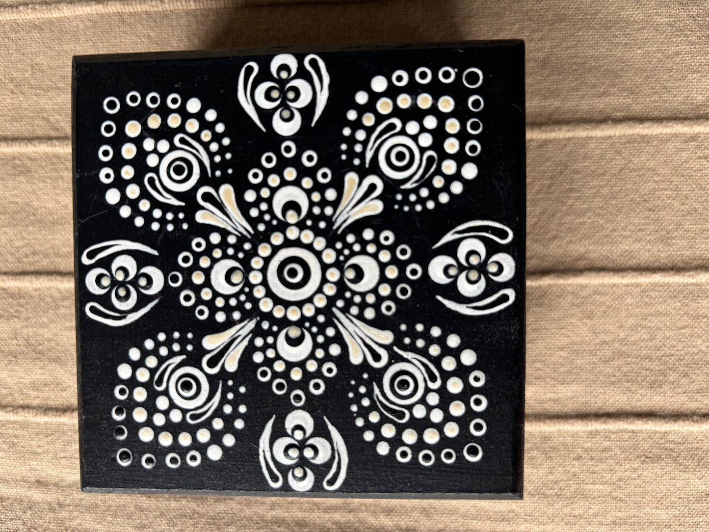 Handpainted Mandala Wooden Box Set 100% Pure Beeswax Candles 30 Minute 30 Candles