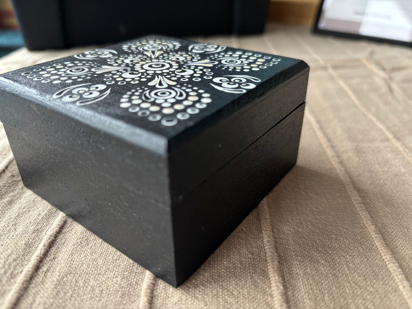 Handpainted Mandala Wooden Box Set 100% Pure Beeswax Candles 30 Minute 30 Candles