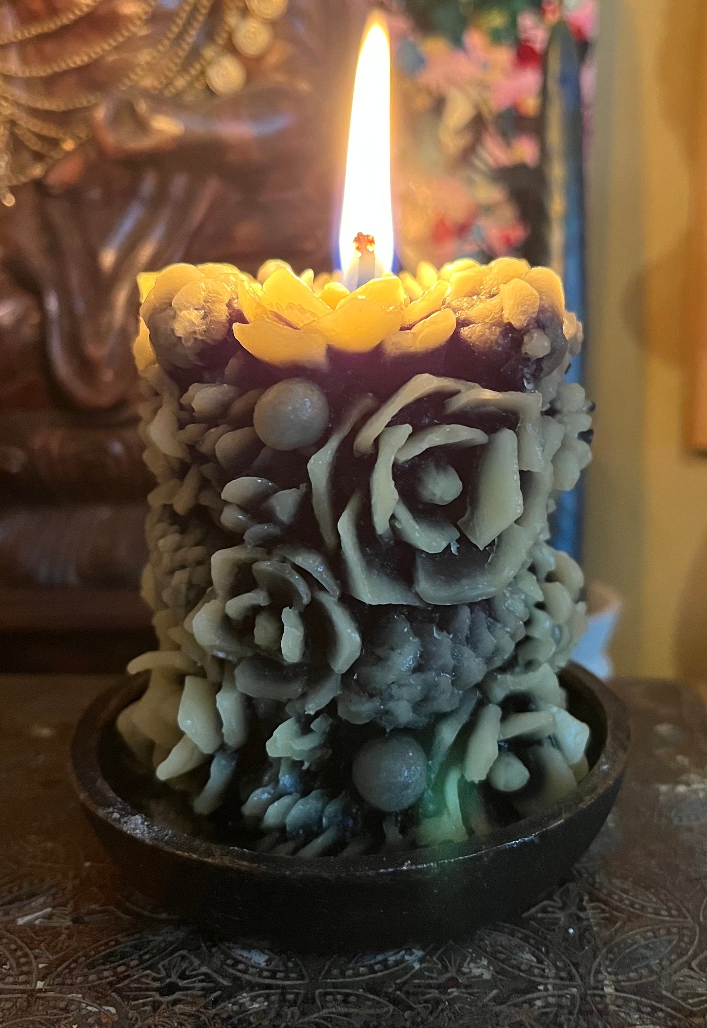 100% PURE Beeswax Candle- Pillar-Pinecones-Flowers- Pretty Pillar-Beeswax Candle